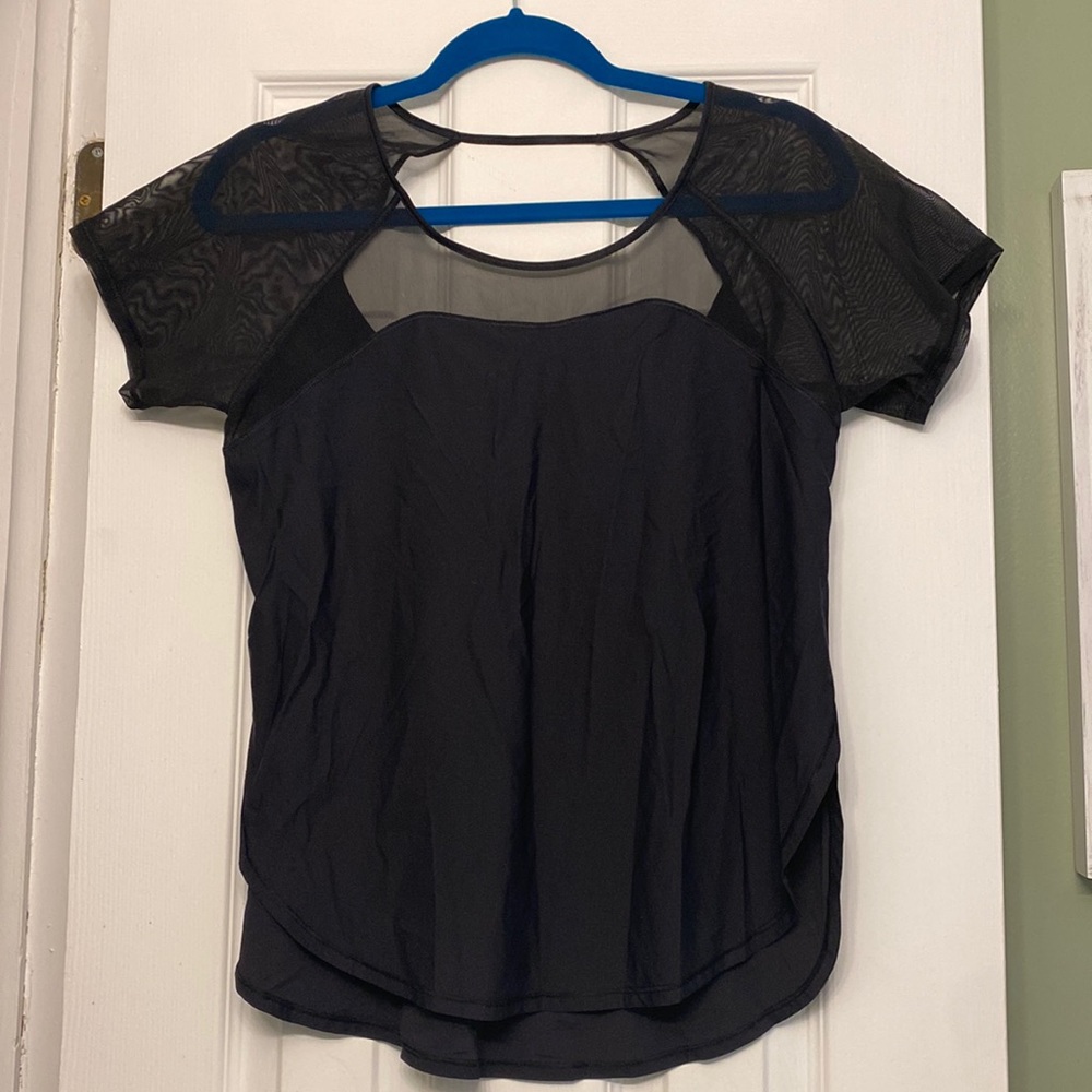 Black mesh Lululemon short sleeve